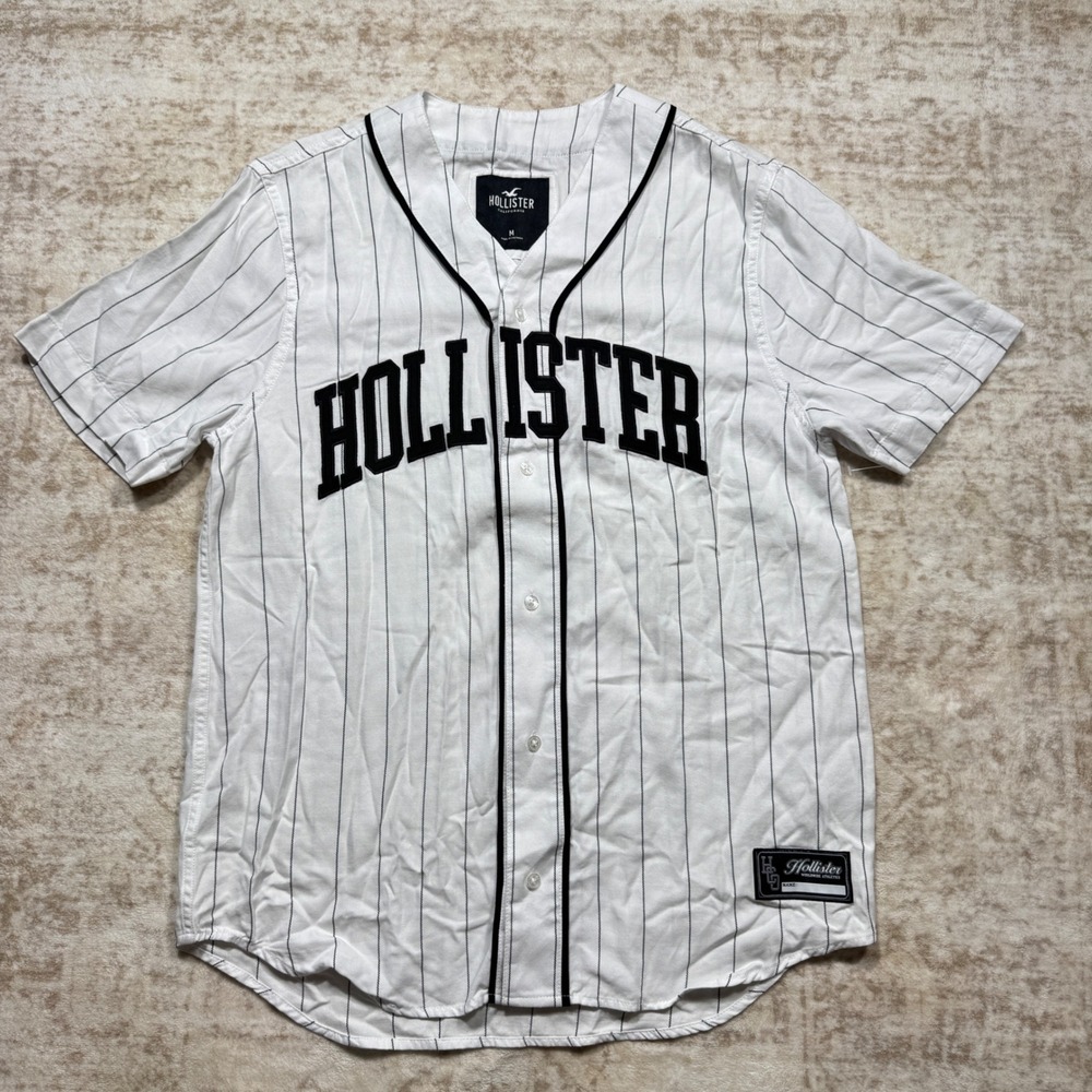 Hollister Baseball Jersey Mens Medium White Pinstripe Excellent Short Sleeve